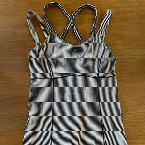 Crossback Stripped Athletic Shirt w/ built in Bra Lululemon